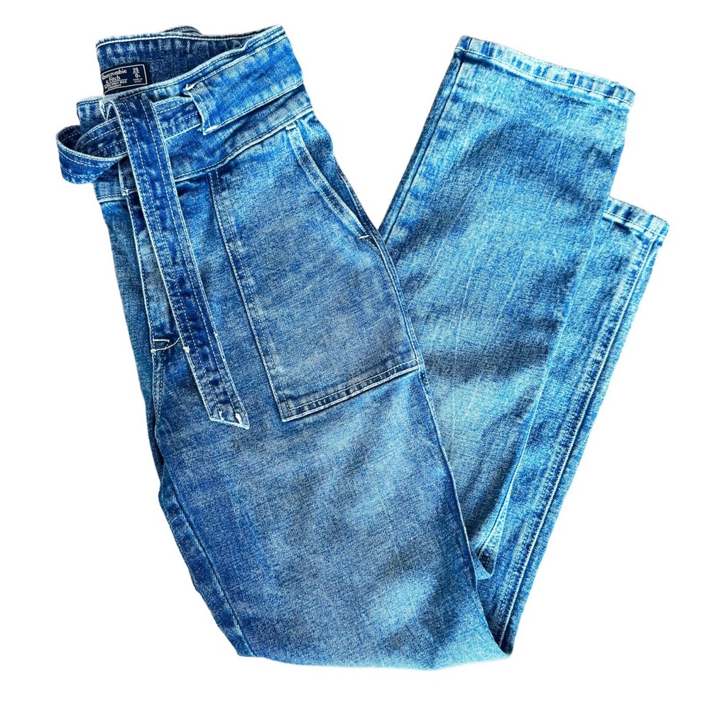 Abercrombie & Fitch Ultra Highrise Striaght Cropped Jean Size 25/0R